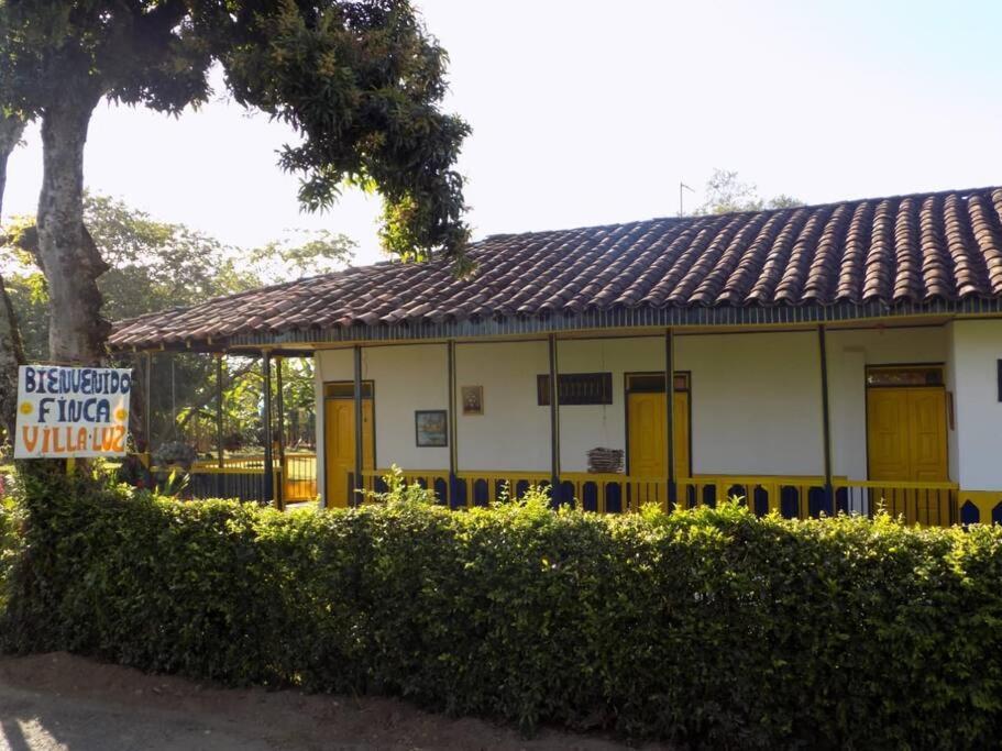 Casa Finca Villa Luz A 800 Mts Del Parque Del Cafe Montenegro Exteriör bild