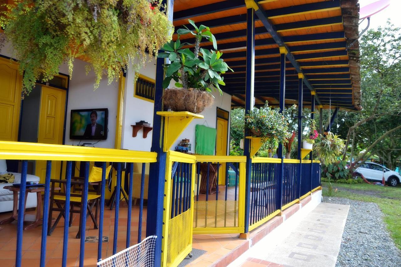 Casa Finca Villa Luz A 800 Mts Del Parque Del Cafe Montenegro Exteriör bild