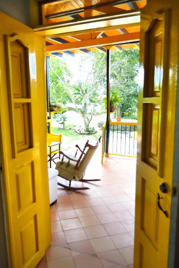 Casa Finca Villa Luz A 800 Mts Del Parque Del Cafe Montenegro Exteriör bild